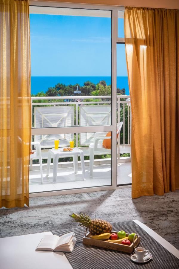 Alba Hotel 4*